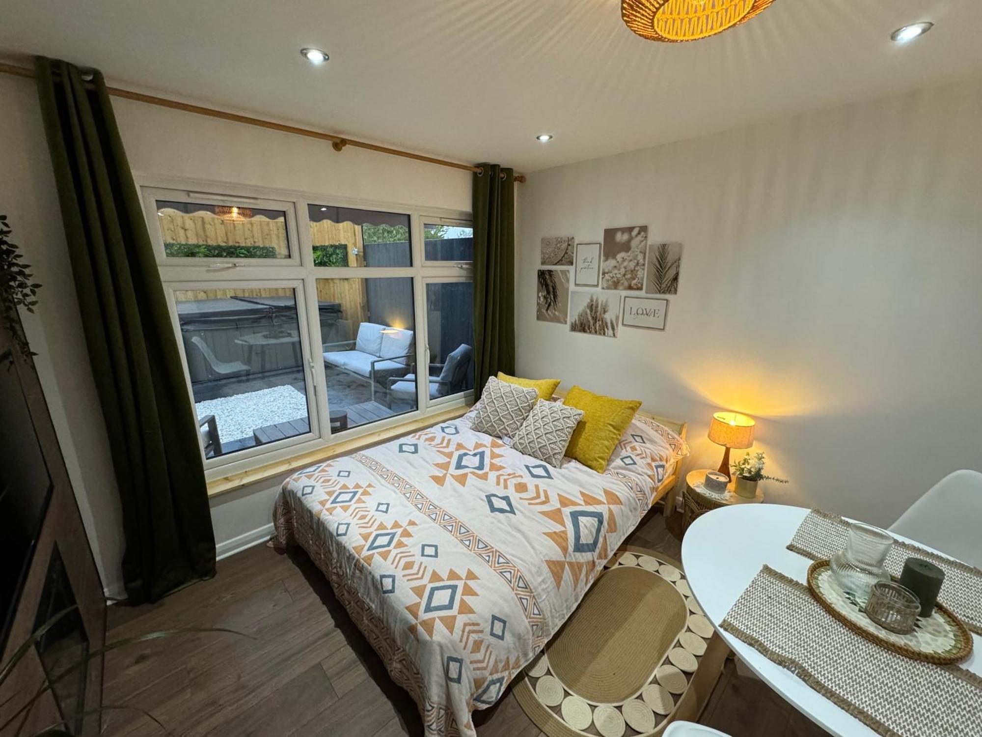 다트퍼드 Wild & Free Hot Tub Retreat 아파트 외부 사진