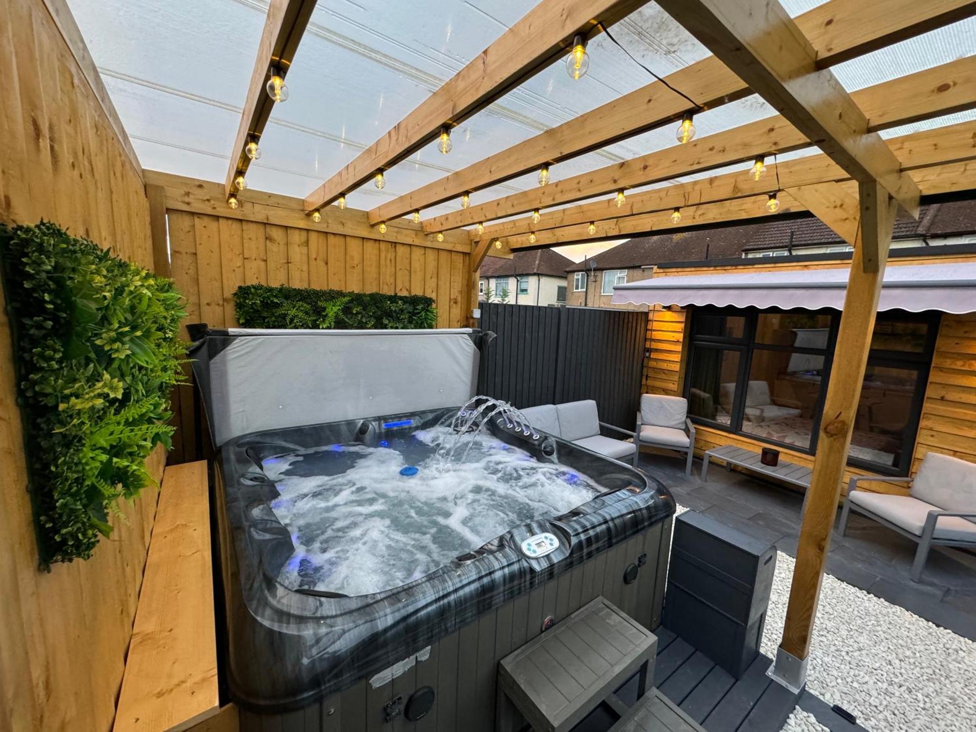 다트퍼드 Wild & Free Hot Tub Retreat 아파트 외부 사진